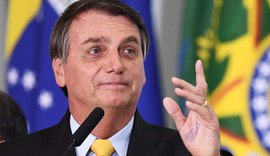 Bolsonaro quer acabar com aumento de piso salarial de professor