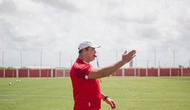 Roberto Fernandes testa positivo para a Covid-19