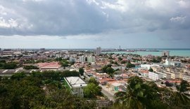 Previsão para o fim de semana em AL é de tempo nublado e chuva passageira