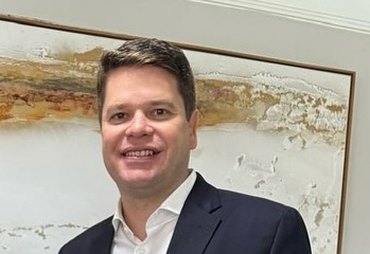 Davi Davino lidera disputa ao Senado em Maceió, aponta nova pesquisa