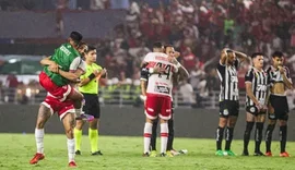 CRB elimina o Santos nos pênaltis e avança com festa no Rei Pelé