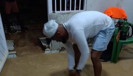 Chuva intensa provoca caos em cidades de Alagoas e mantém estado em alerta máximo