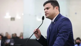 Depois de “impor” derrota a adversária em sua cidade, deputado faz pausa na vida pública