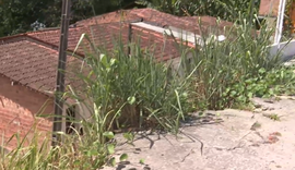 Moradores da Serraria denunciam risco de desabamento e cobram ação urgente da Prefeitura de Maceió