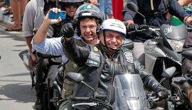 Em passeio de moto por Pernambuco, Bolsonaro ataca novamente o STF