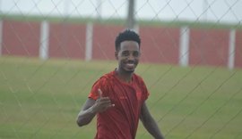 Com a vitória no clássico, Romão vê CRB motivado para não perder G-4 de vista