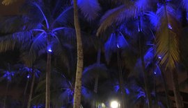 Novembro Azul: praça e viadutos ganham iluminação especial