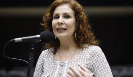 Moraes converte prisão de Carla Zambelli de preventiva para definitiva