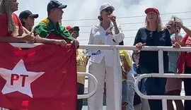 Ronaldo Medeiros lidera manifestação contra PEC da Blindagem e anistia