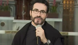 Padre Fábio de Melo é denunciado ao Vaticano após treta na cafeteria