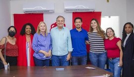 Rodrigo Cunha “flerta” com dois candidatos ao Senado, mas terá de escolher só um