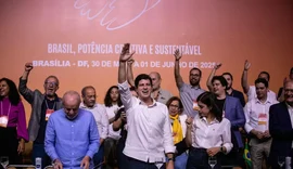 Com presença de Lula e Motta, PSB oficializa João Campos na presidência nacional do partido