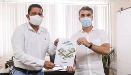 Allan Pierre entrega projeto do polo industrial a Rafael Brito