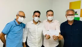 Renan Filho anuncia filiação de Renato Filho, prefeito de Pilar, ao MDB