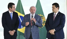 'Congresso inimigo do povo' domina redes em críticas contra parlamentares