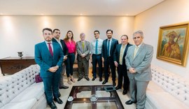 JHC faz visita ao governador em exercício Kléver Loureiro e destaca união de esforços
