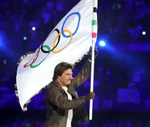 Paris entrega bastão para Los Angeles 2028 no encerramento dos Jogos