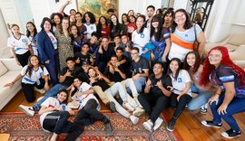 Governador reúne estudantes e lança o projeto Jovem Ouvidor