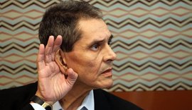 'Pederasta' e 'cachorro do Supremo' foram os nomes dados por Roberto a Moraes e a Barroso