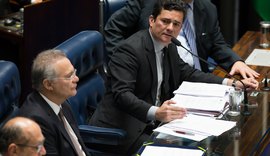 Renan Calheiros: 'Falta saber quanto Sérgio Moro embolsou para corromper o sistema Judiciário'