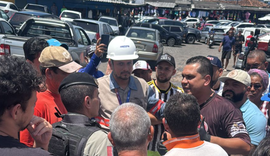 Comerciantes protestam e evitam corte de energia no Mercado da Produção