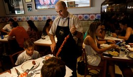 Vendas de bares e restaurantes crescem 2,2% em agosto ante julho, diz pesquisa