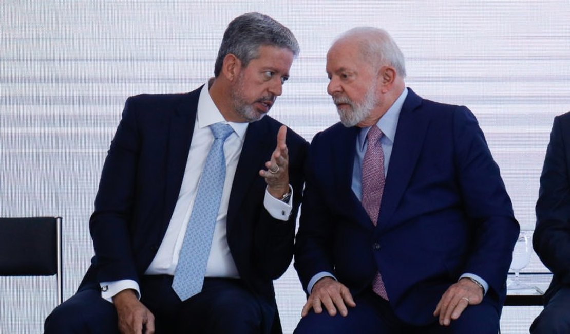 Deputados peitam Lula, que recorre ao 'rei das emendas' após Hugo Mota mudar o tom