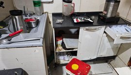 Hamburgueria é interditada no Petrópolis por risco à saúde