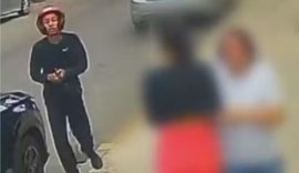 Vídeo: bandido usa arma falsa para assaltar família com bebês e acaba rendido