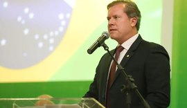 “Gesto” de Marx consolida candidatura de Rui Palmeira ao governo