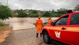 Chuvas obrigam mais de 700 pessoas a deixarem suas casas em 13 municípios de Alagoas