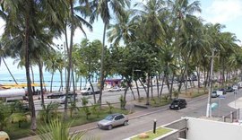 Homem é alvejado por três tiros na madrugada desta terça (17) na orla de Maceió