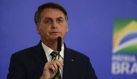 Bolsonaro fala sobre o risco de endividamento público em live