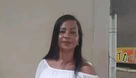 Mulher é assassinada a facadas pelo companheiro e filha de 3 anos presencia o crime