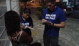 Anjos da Paz acolhem dependentes químicos em ação noturna em Maceió