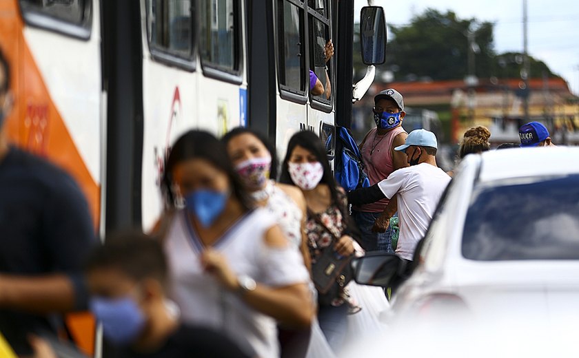 Brasil tem 1.274.974 casos da covid e 55.961 mortes, diz Conass