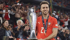 Diogo Jota, atacante do Liverpool, morre em acidente de carro