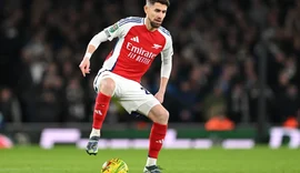 Arsenal anuncia saída de 17 jogadores após fim de contratos; veja lista