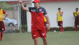 Ex-técnico do CRB assume cargo na Seleção Brasileira; saiba qual