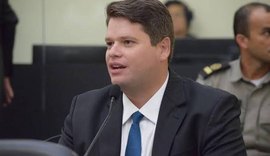 Davi Davino Filho solicita presença de fisioterapeutas nas maternidades
