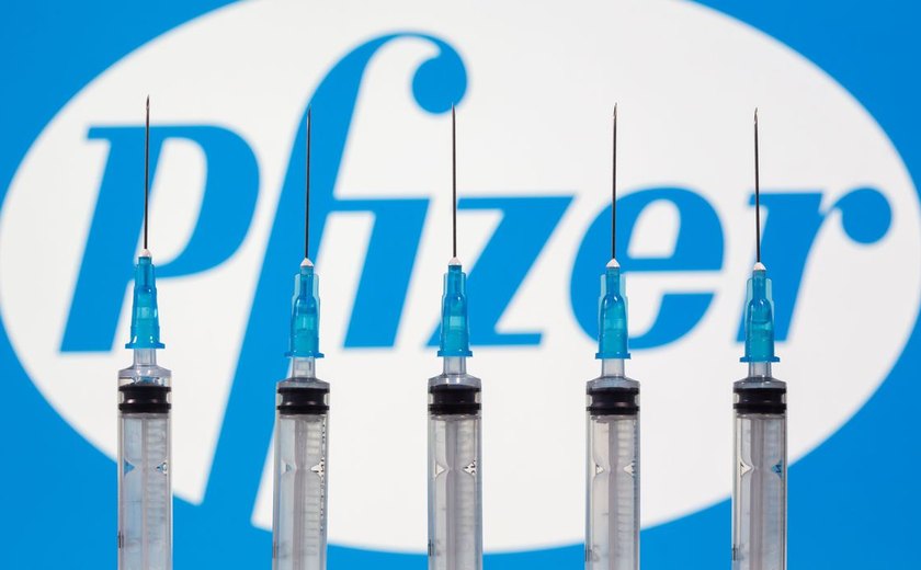 Governo começa a distribuir hoje (3) lote de 1 milhão de vacinas da Pfizer