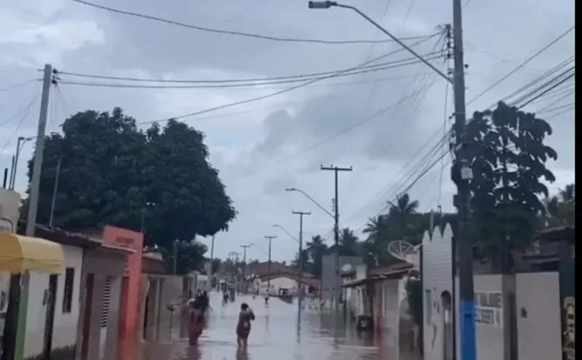 Após estragos, Prefeitura de Feliz Deserto antecipa recesso escolar