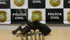 Adolescente de 17 anos é apreendido com revólver e balaclava em Maceió