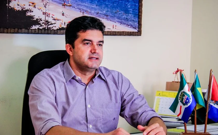 Rui Palmeira declara que irá disputar vaga na Câmara dos Deputados