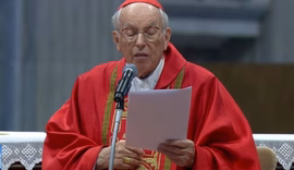 “Que seja eleito o papa que a humanidade precisa”, diz cardeal