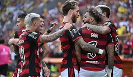Flamengo vence Ahtletico Paranaense por 1 a 0 e é tricampeão da Libertadores