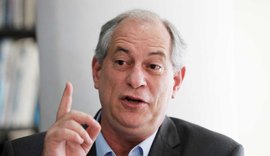De um lado o fascista e do outro o PT que roubou o país, diz Ciro