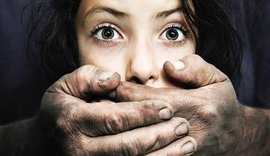 Homem passa a mão em nádega de adolescente de 14 anos e é preso em Marechal