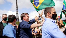 Após decisão de juiz federal, Bolsonaro deverá usar máscara em locais públicos
