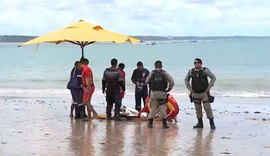Mulher tem mal súbito e morre afogada na praia de Ponta Verde, em Maceió